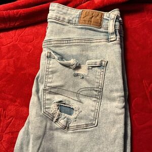 American Eagle Outfitters Light Wash Ripped Jeans